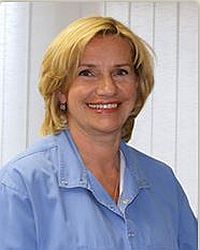 Dr. Zsuzsanna Horvath - Implant Center Hungary